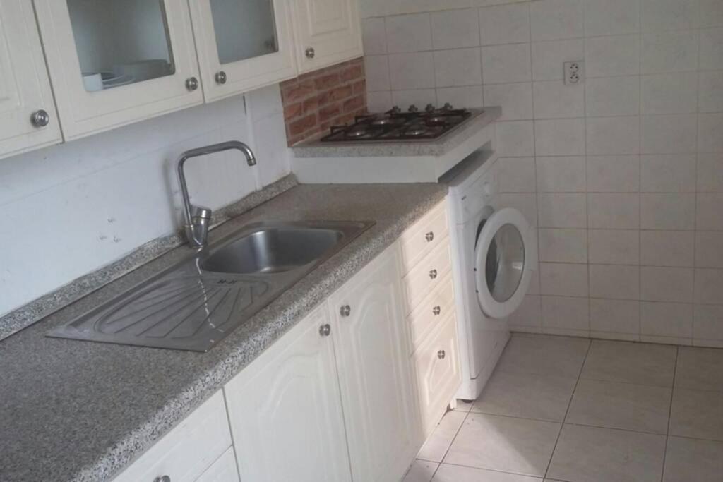Room In Apartment Prague 3 Ngoại thất bức ảnh