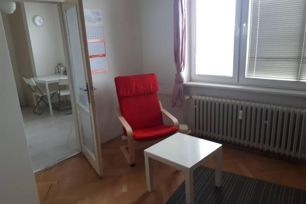 Room In Apartment Prague 3 Ngoại thất bức ảnh